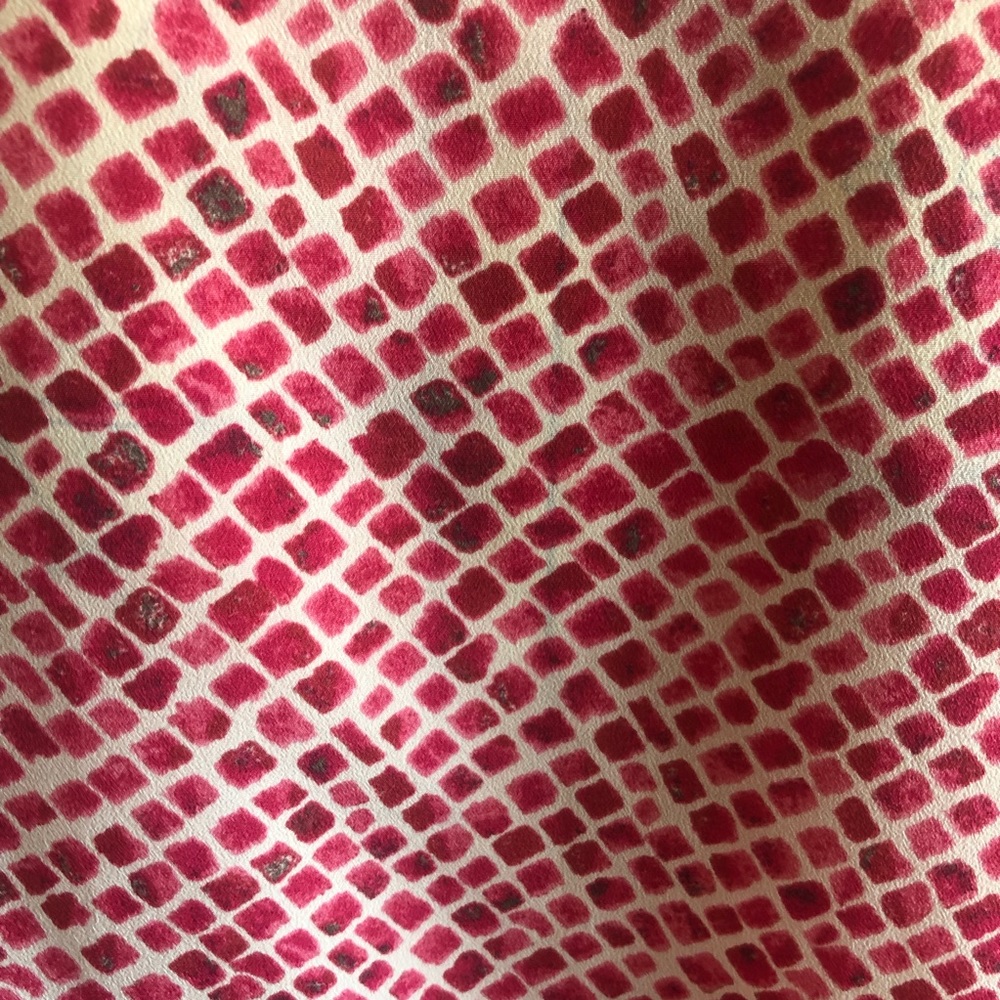 Ann Taylor Loft Pink Snake Skin Pattern Blouse - M - Picture 2 of 4